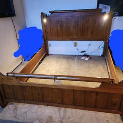 Broyhill King Wood Bed Frame 