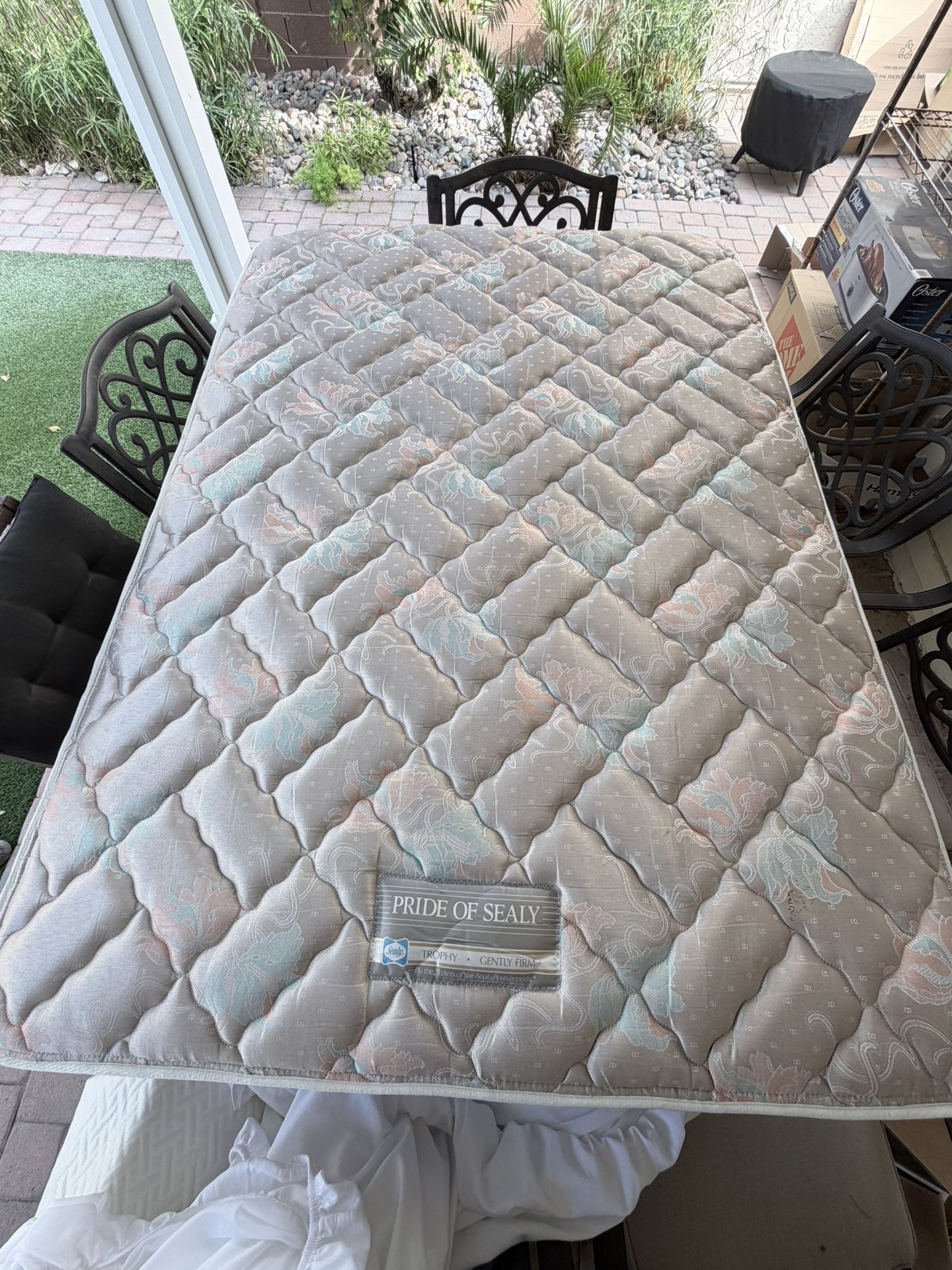 Sealy Matress Full Size