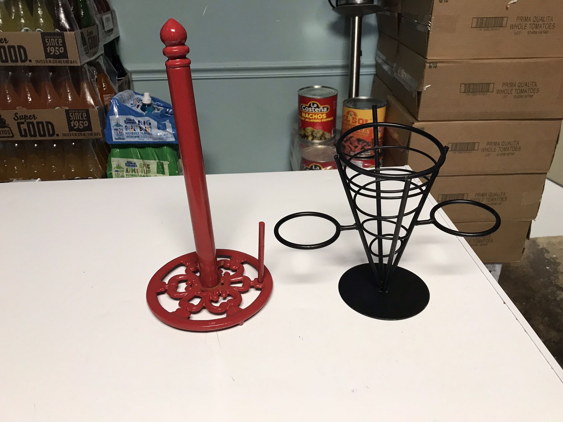 Hand towel stand