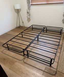 Base de cama de metal para colchon.