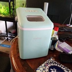 Igloo Ice Maker