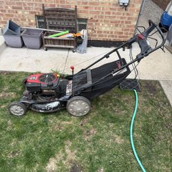 Lawnmower And Leaf Blower 