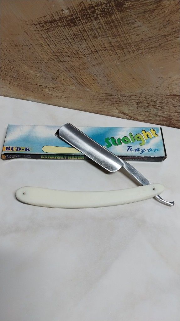 White Straight Razor
