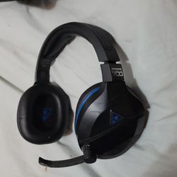 Playstation 4 Bluetooth gaming headphones $25 excellent working conditions