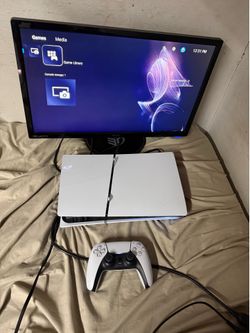 Like new ps5 slim 1TB digital 3 month used
