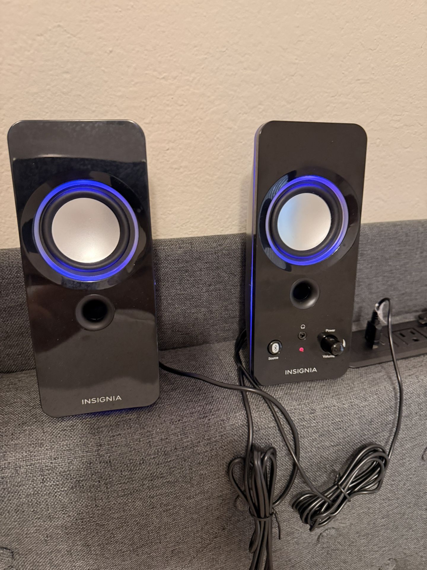 Insignia™ - 2.0 Bluetooth Lighted Speaker System (2pc) - Black