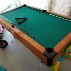 8ft Pool Table Must Go Asap  (PickUp Only)