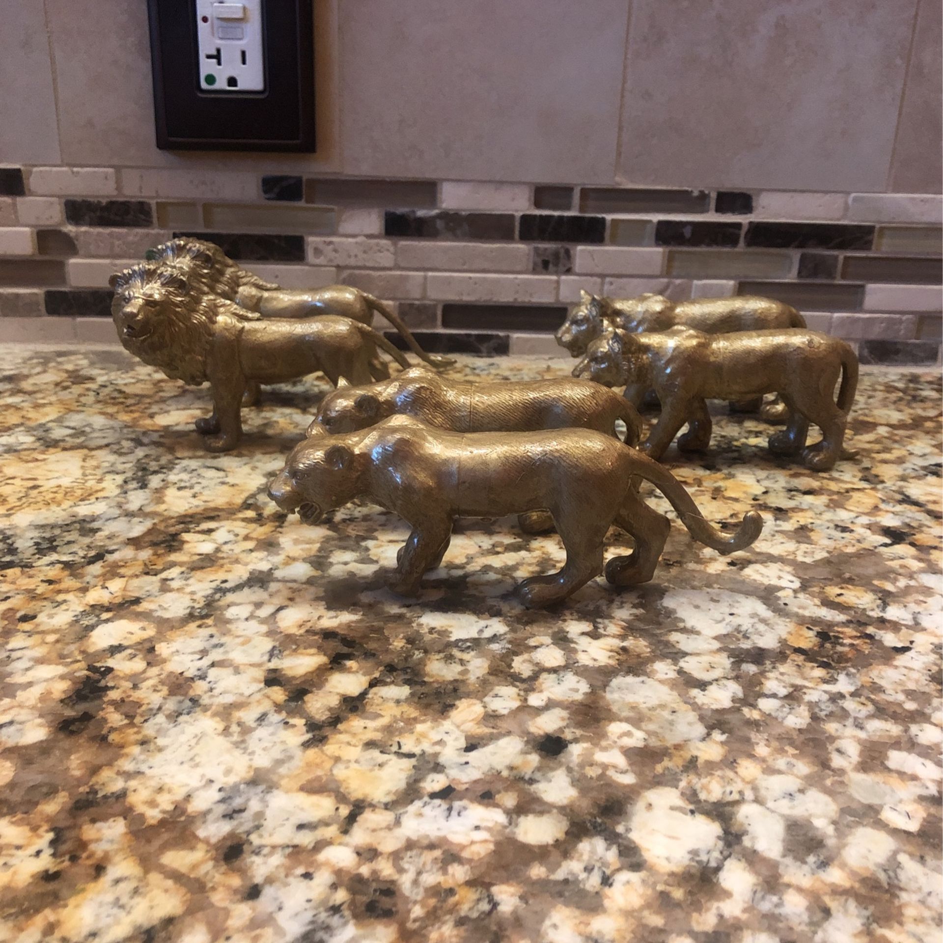 safari animals / Plastic