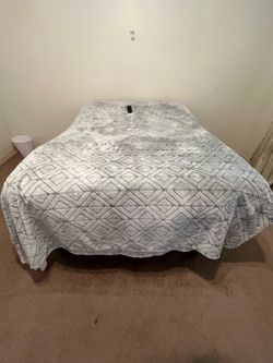 Ease adjustable bed, like new