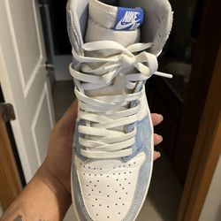 Jordan 1 Hyper Royal Size 13 