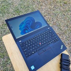 Lenovo 14' in.. TouchScreen Laptop. Windows 11, 512 gb SSD. i7 - $250.. Firm On Price  

