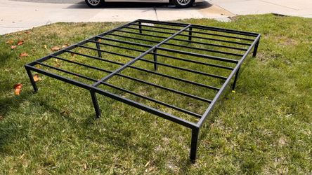 Free King metal black frame