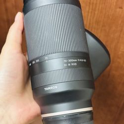 Tamron 70-300mm F/4.5-6.3 Di III RXD for Sony Mirrorless Full Frame/APS-C