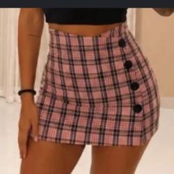 Checkered skirt with buttons