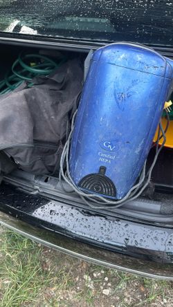 GV 8 Quart Lightweight Powerful HEPA Backpack Vacuum.