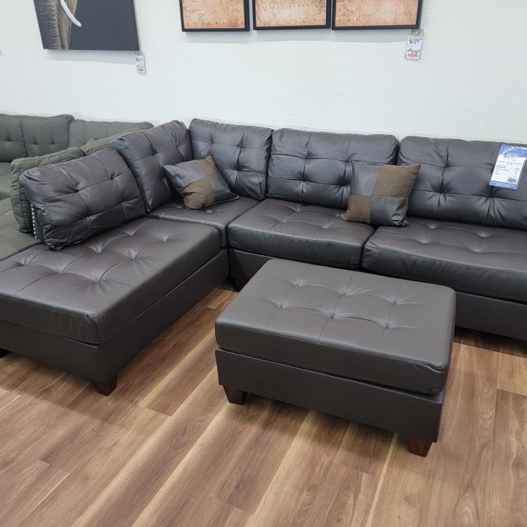 Brand New Sectional With Ottoman In Eapresso Leather.. Reversible Chaise 