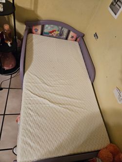 Princess toddler bed
