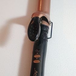 One  N  Only Curling Iron 