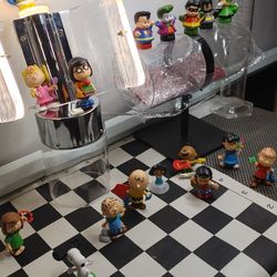 Peanuts and  little people action figures