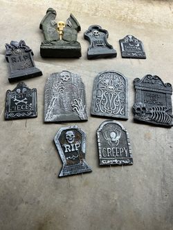 Halloween Tomb stones