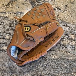 Mint WILSON A2130  YOUTH 10 1/2 GLOVE FIELDER RIGHT THROW - READY FOR THE FIELD