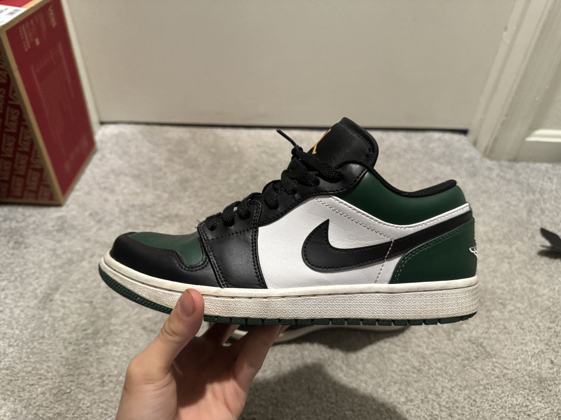 Jordan Low Green Toe