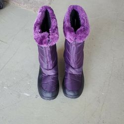 Size 6 Purple Snow Boots