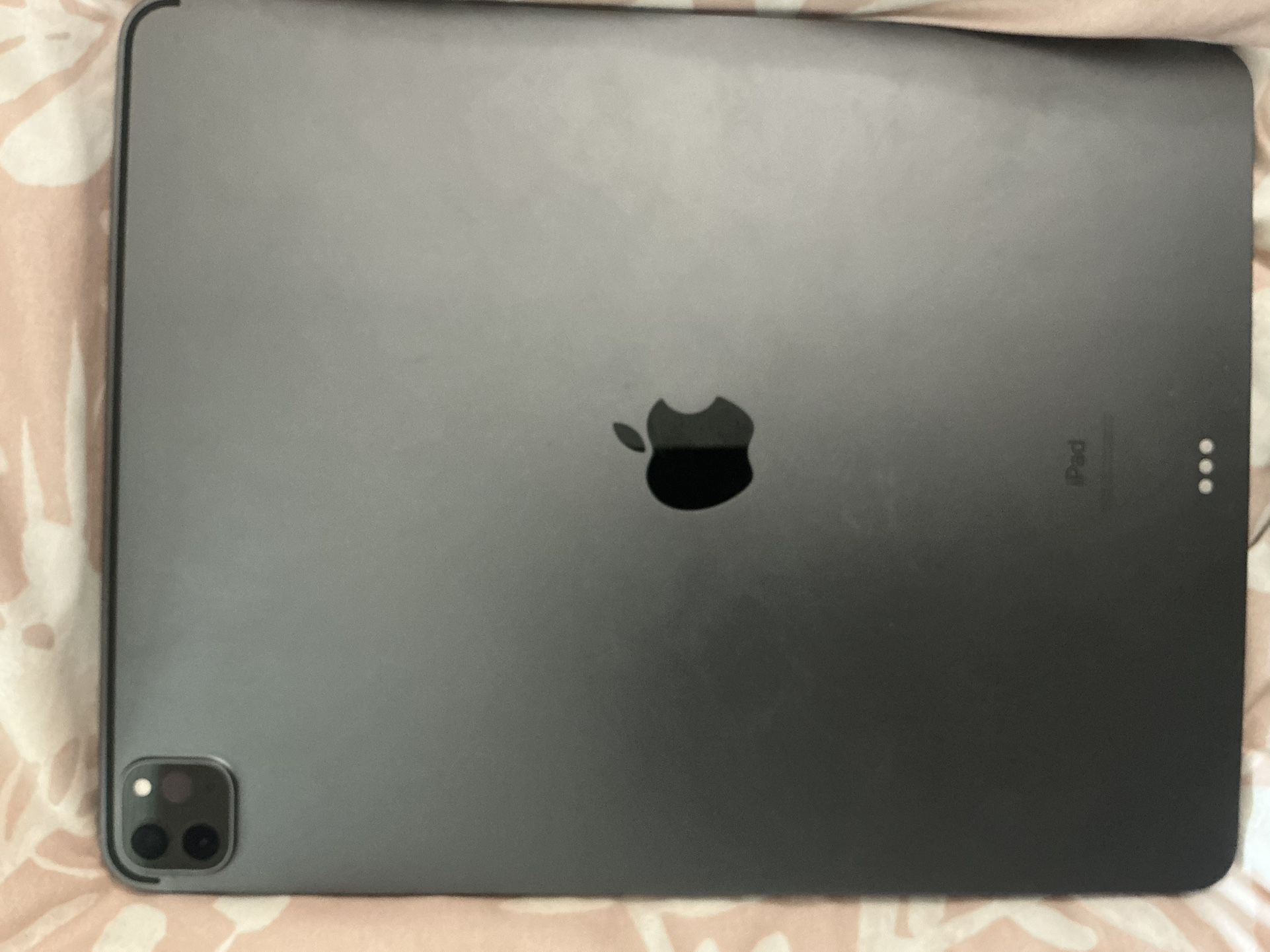 iPad Pro, 12.9-inch (5th generation)