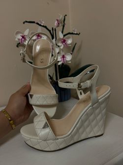 GUESS White Quilted Wedge Sandals – Women’s Size 6