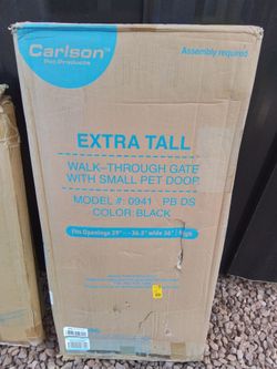 Regalo Black Metal Gate with Pet Door