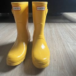 Yellow Hunter Boots