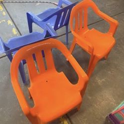 4 Plastic Party Kids Chairs 