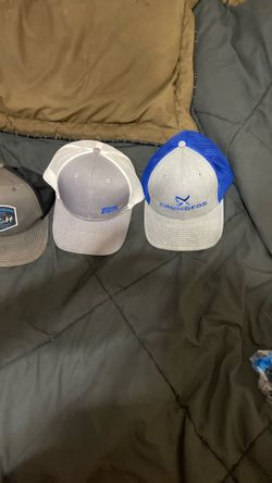 6 Snap Backs 1 Flex Fit Hats 