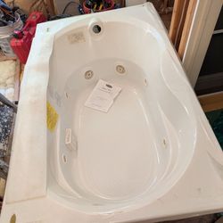 For Sale: Jacuzzi Whirlpool Tub, Espree 536, Never Used