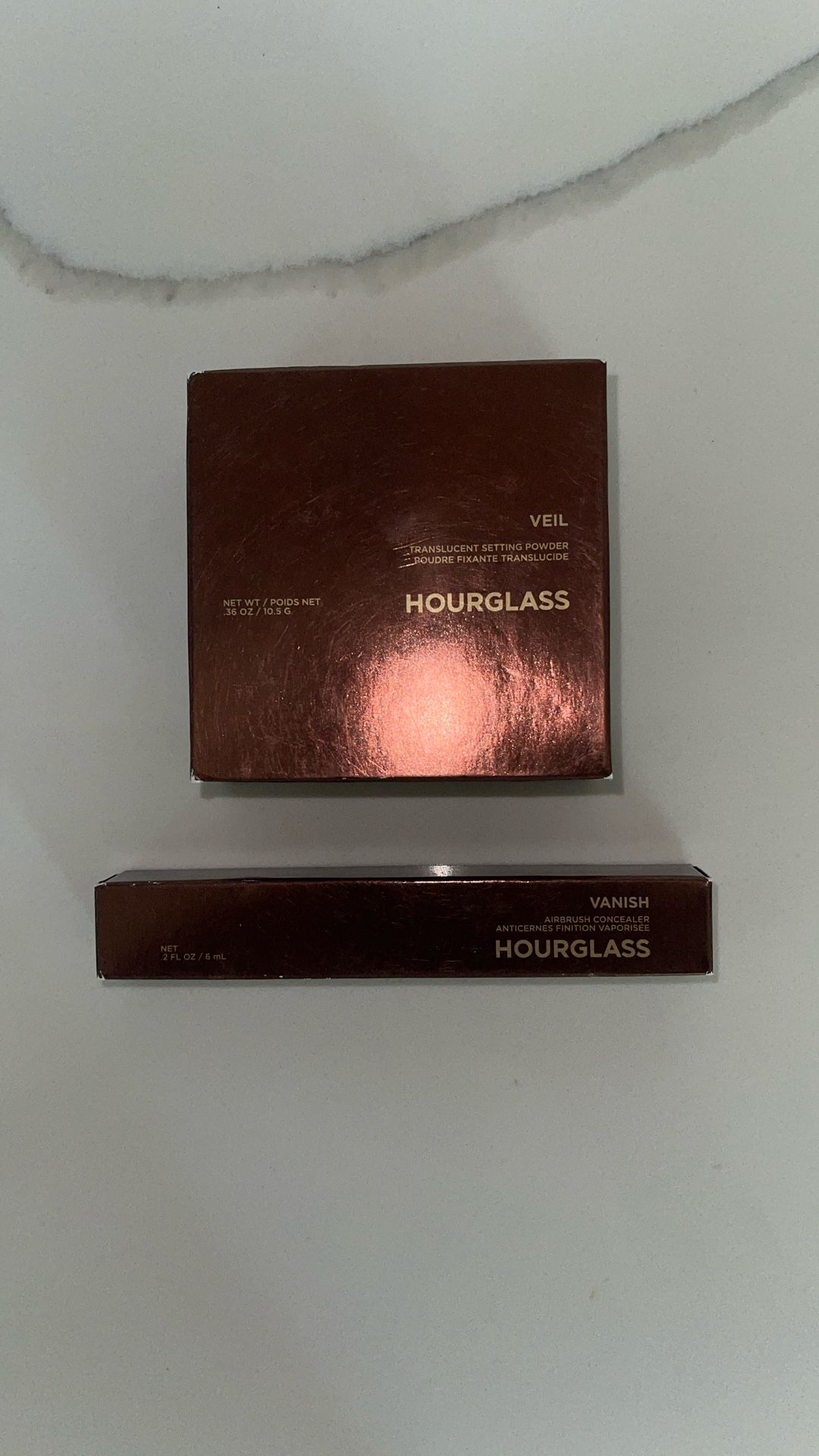 HOURGLASS VEIL & CONCEALER