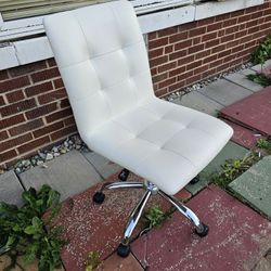 white leather office chair 