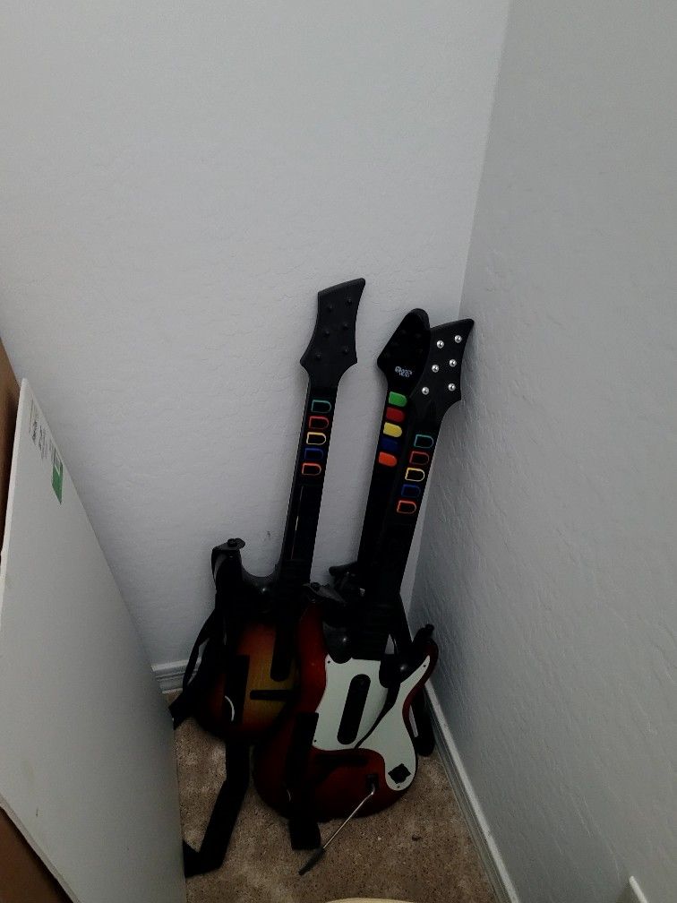 3 Guitar Hero Guitars For Wii