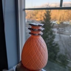 Glow-in-the-Dark Glass Pineapple Lamp