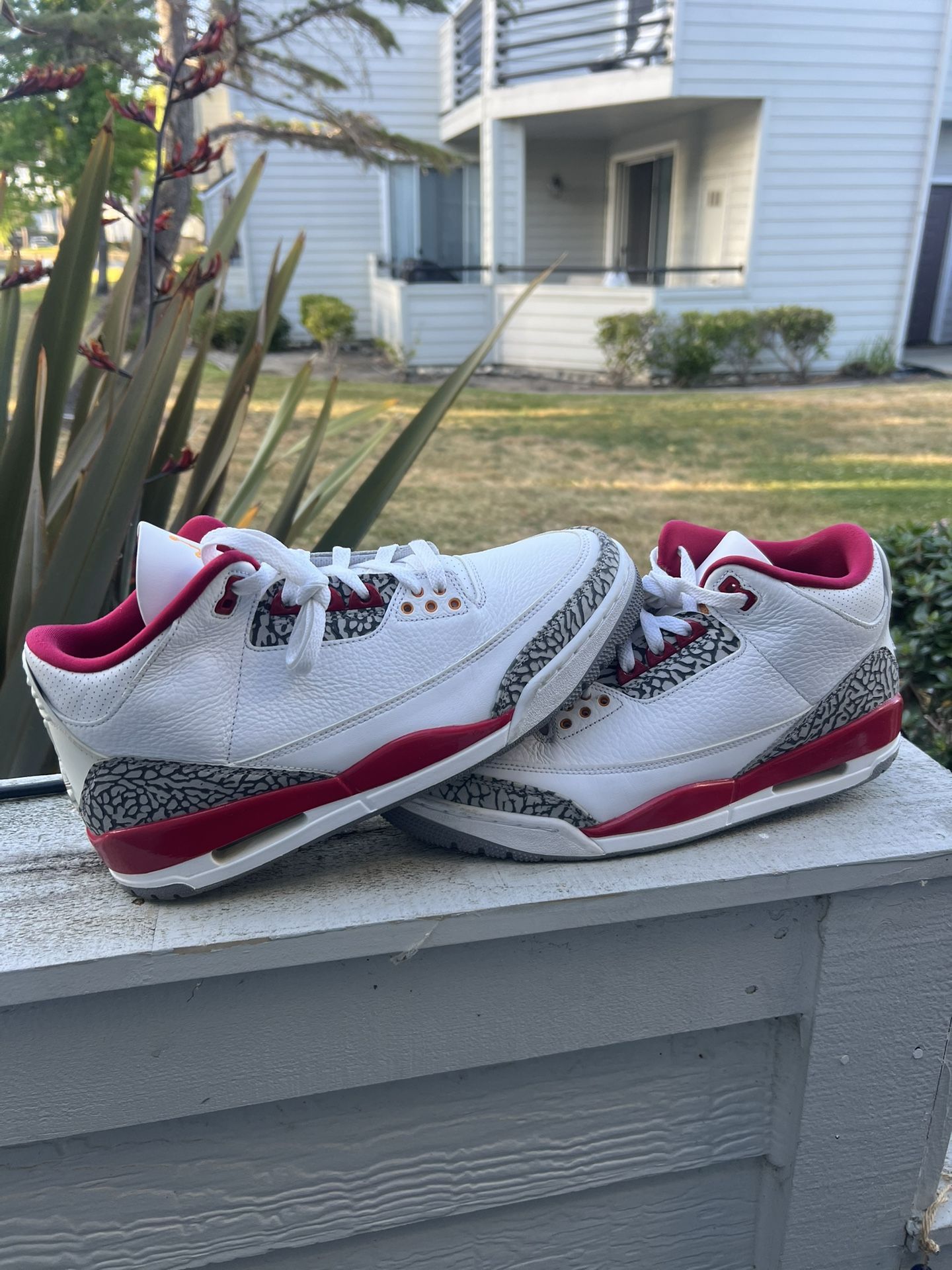 Jordan Retro Fire Red - 10.5
