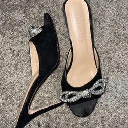 Bow Heels