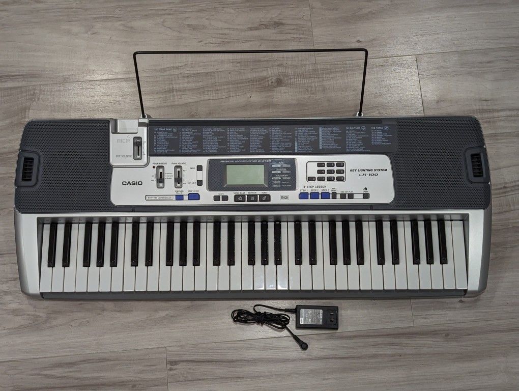 Casio LK100 Lighted Keyboard with LCD Display for Sale in Kent, WA