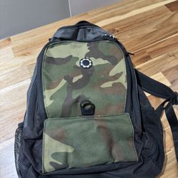 Dadgear Backpack