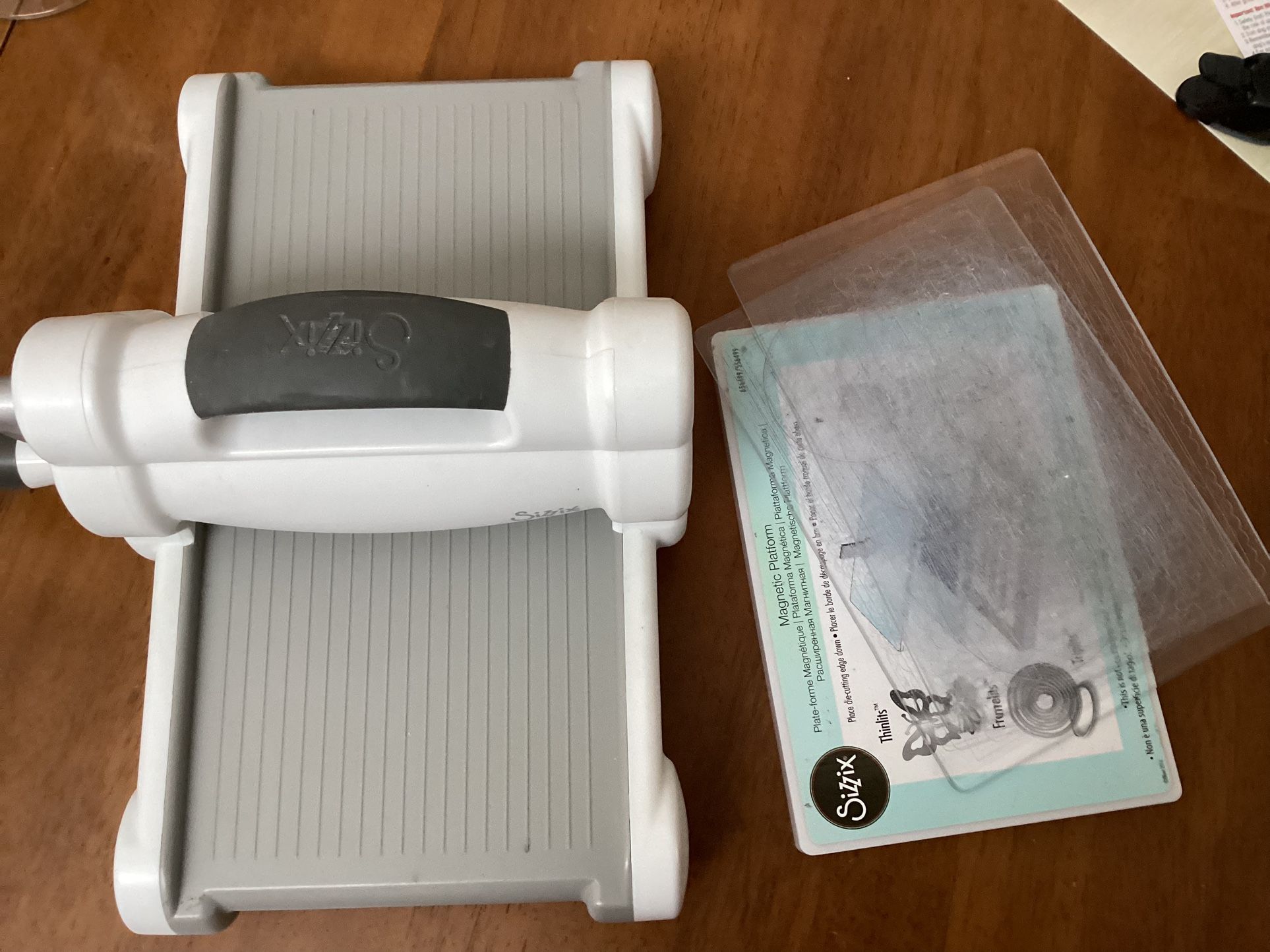 Sizzix Big Shot Die Cutting Machine Magnetic Platform