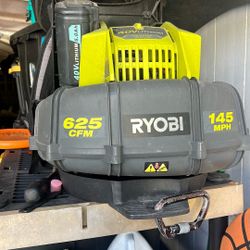 Ryobi RY40440 40 Volt 145 MPH 625 CFM Cordless Brushless Variable Speed Backpack Leaf Blower with Lithium-Ion Battery and Charge Kit