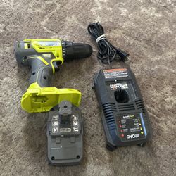 RYOBI ONE+ 18V Cordless 1/2 in. Drill/Driver Charger And Charger Included 