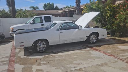 1982 Chevy El Camino SS Front 350 V8
