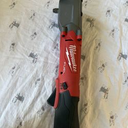 Milwaukee 3/8” 12v Impact Wrench 