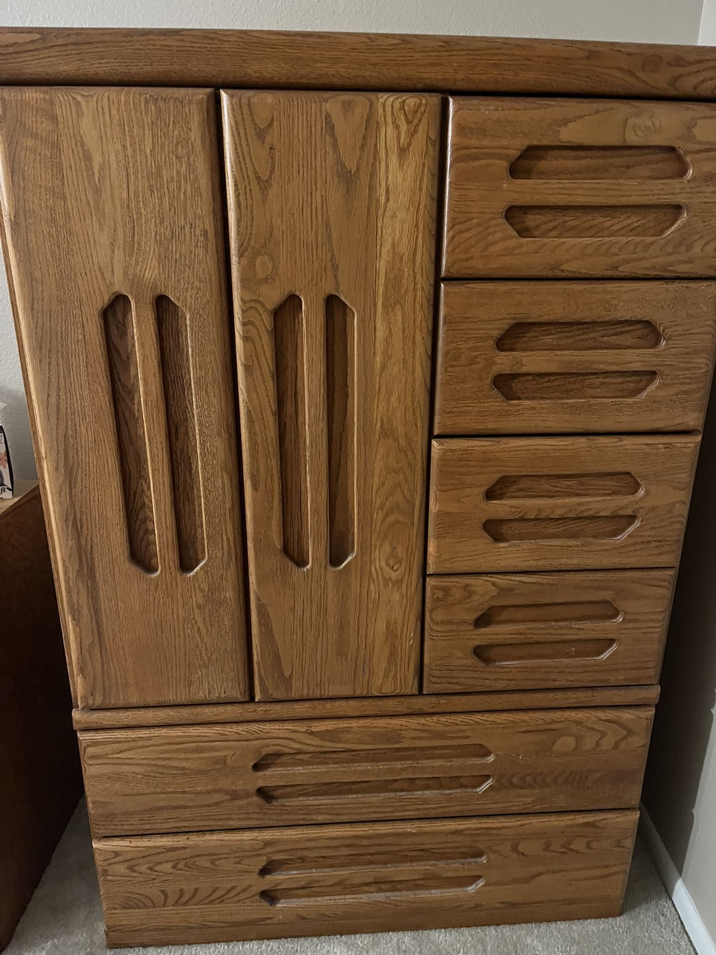 Oak Chest Of Drawers