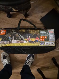 8 MAN TENT  NO RIPS OR  CUTS