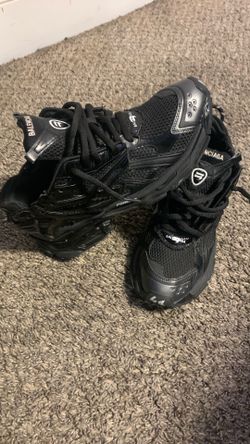 Balenciaga all black runners size 41